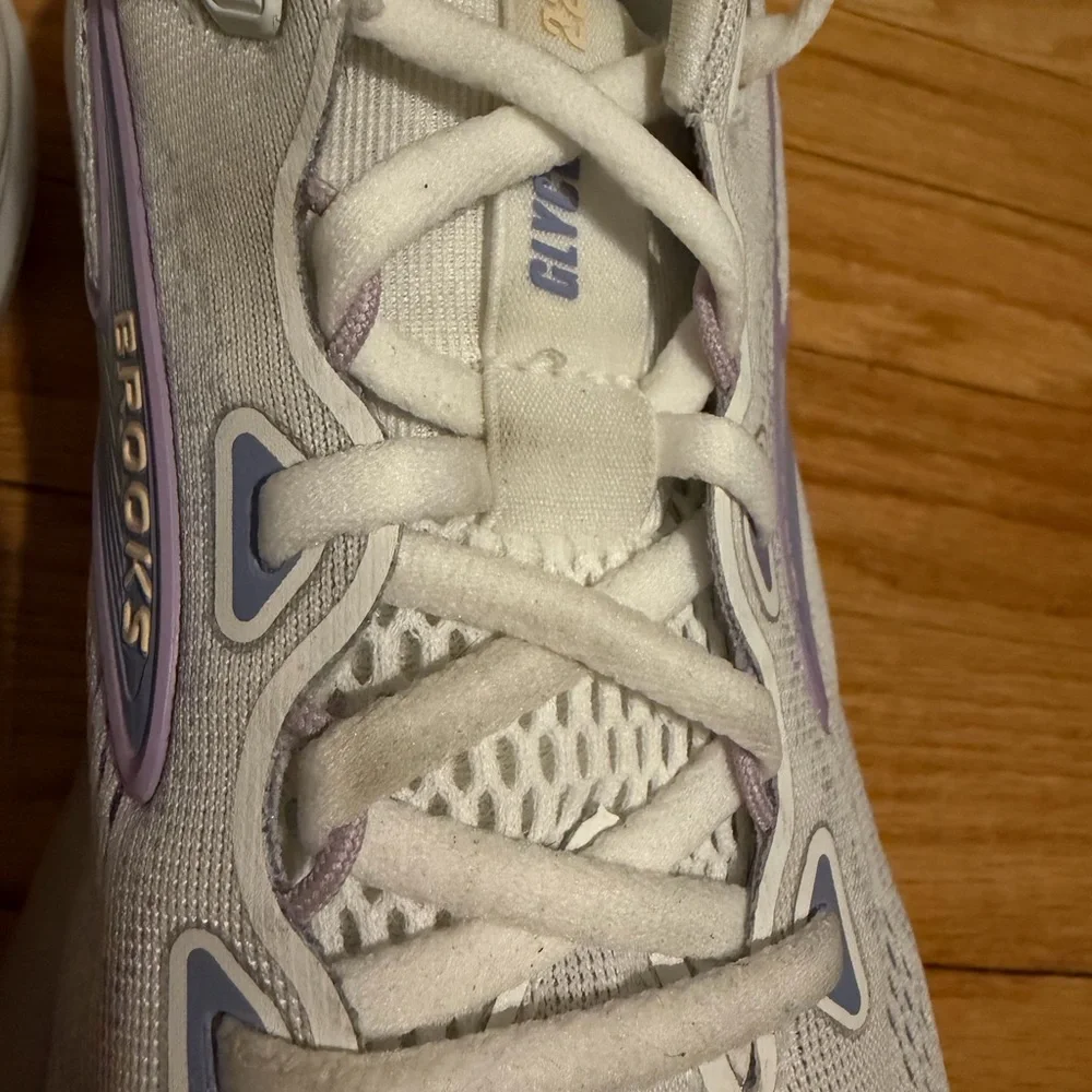 Brooks Glycerin 22 Women's White and Purple Running Shoes - Picture 10 of 12